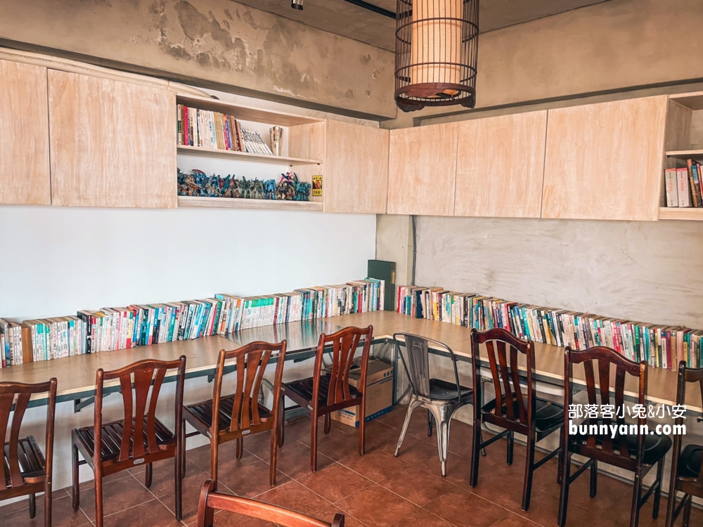 萬里【一粒沙咖啡館】有店貓可擼也太療癒