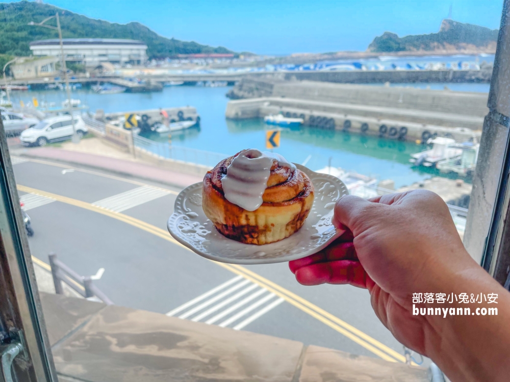 萬里【一粒沙咖啡館】有店貓可擼也太療癒