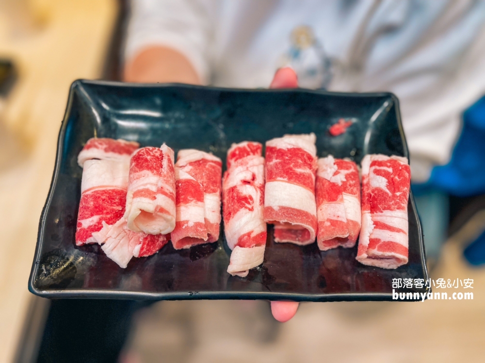 六扇門｜平價火鍋店最低160元起，自助吧冰淇淋、飲料無限吃到飽。