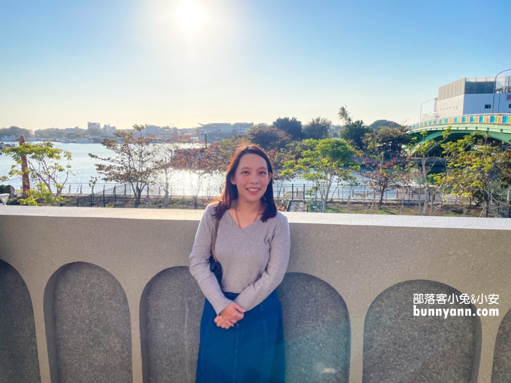 台南【安平航海城】神複製鐵達尼號船廳場景，賞台南夕陽最佳地方曝光。
