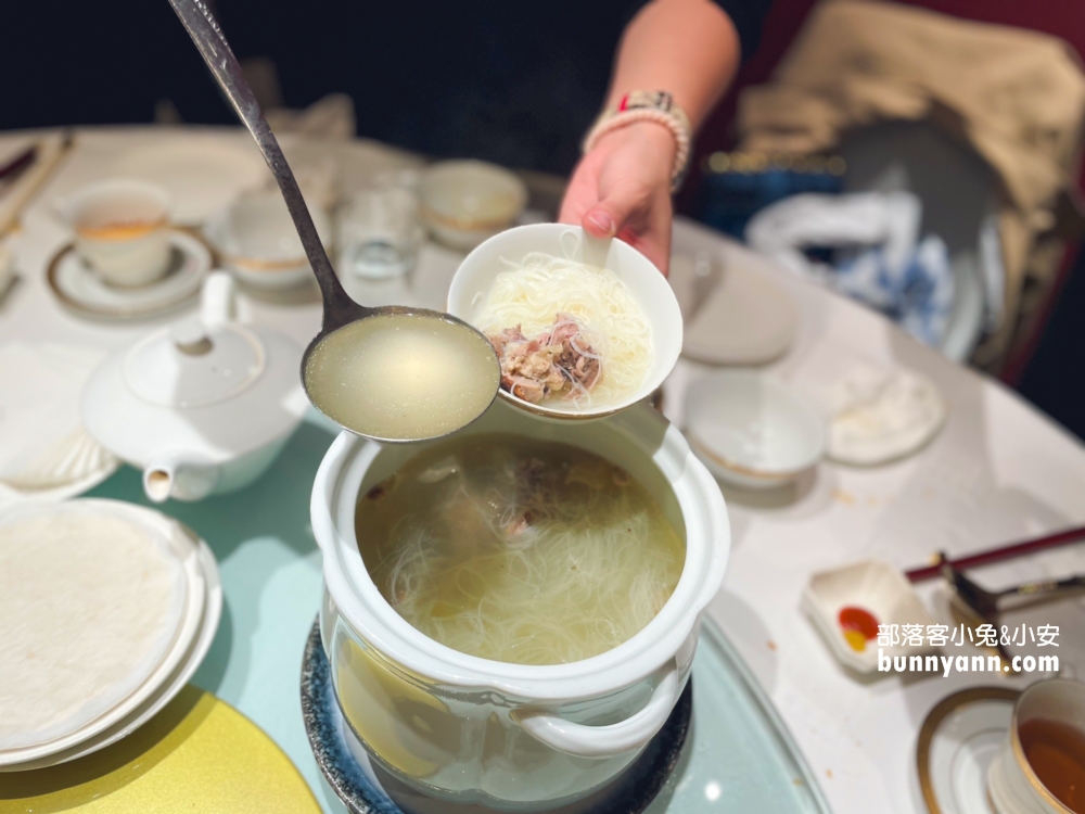 【國賓中餐廳】台北市區高檔川菜餐廳，頂級精緻粵菜料理好吃。