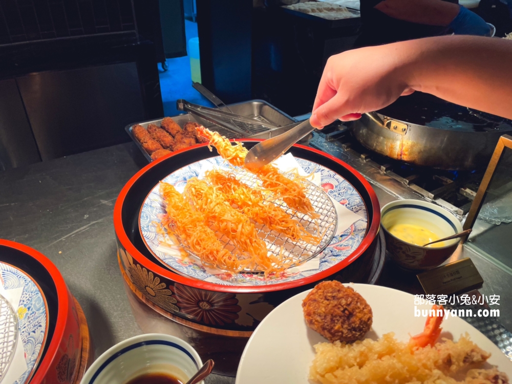 【旭集和食集錦天母店】提供多達四十道中西料理與自助霜淇淋自助吃到飽