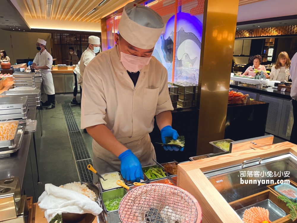 【旭集和食集錦天母店】提供多達四十道中西料理與自助霜淇淋自助吃到飽