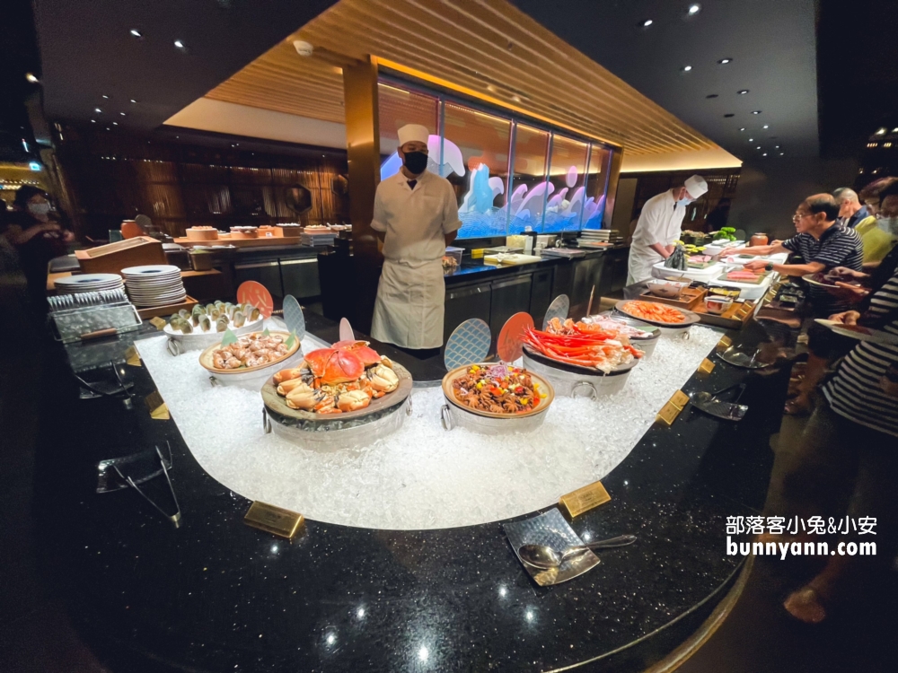 【旭集和食集錦天母店】提供多達四十道中西料理與自助霜淇淋自助吃到飽