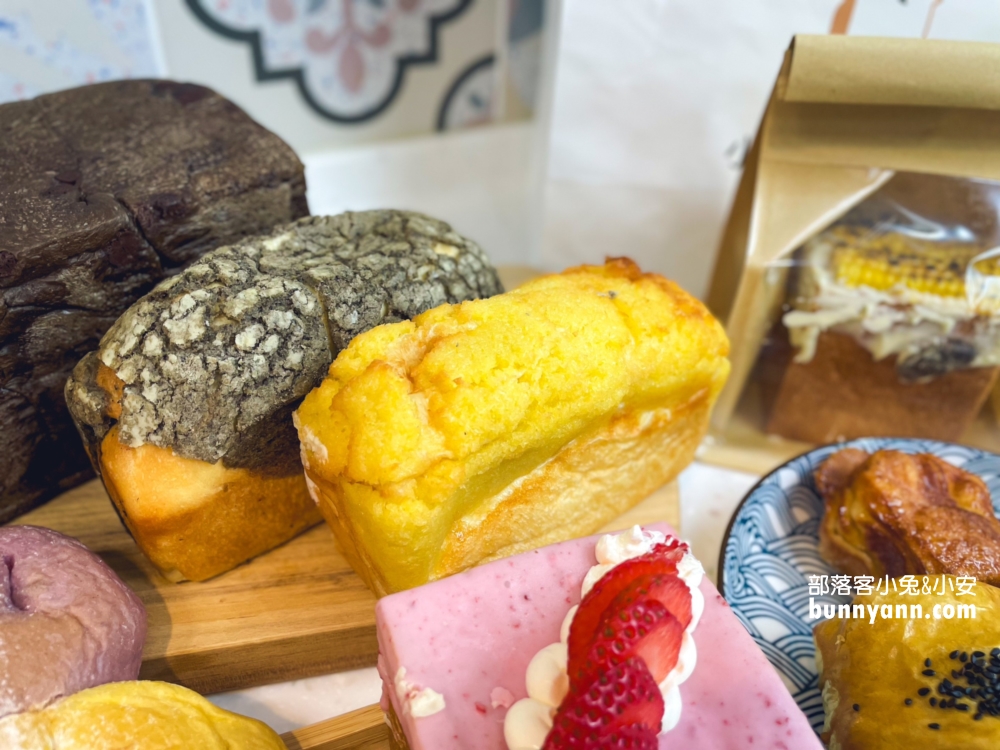 小鳥吃吐司圓山店》浮誇58公分巨大可頌麵包，超美韓系麵包店!!