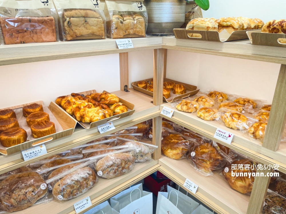 小鳥吃吐司圓山店》浮誇58公分巨大可頌麵包，超美韓系麵包店!!