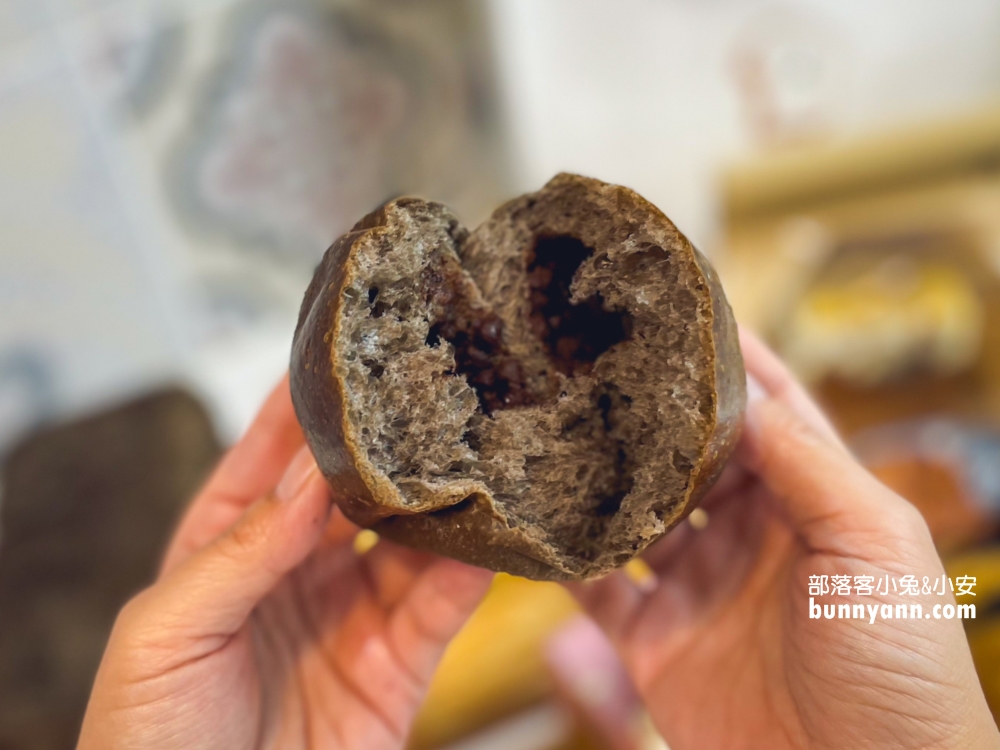 小鳥吃吐司圓山店》浮誇58公分巨大可頌麵包，超美韓系麵包店!!
