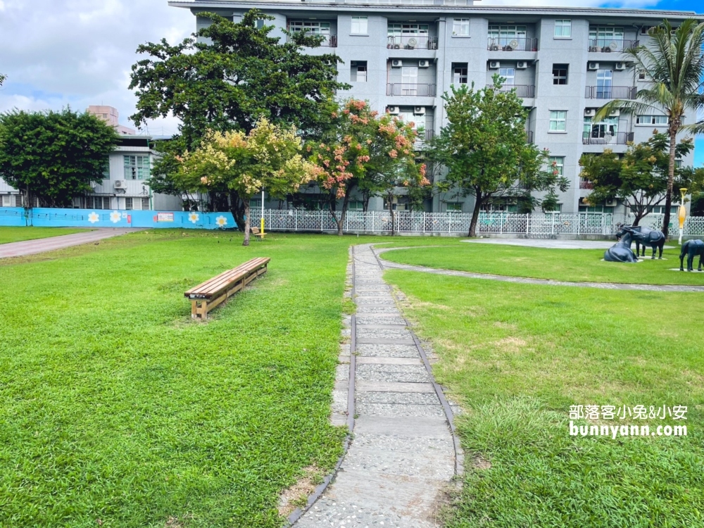 花蓮咖啡店推薦》想你電台， 喝著咖啡聽著黑膠唱片老歌好放鬆