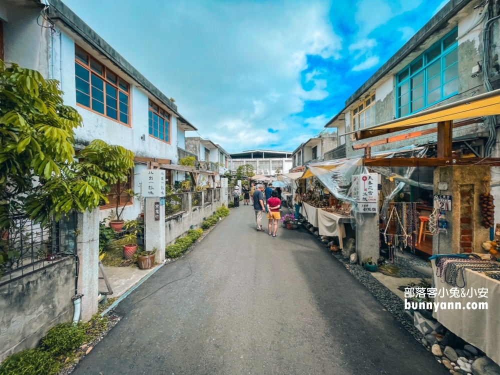 花蓮咖啡店推薦》想你電台， 喝著咖啡聽著黑膠唱片老歌好放鬆