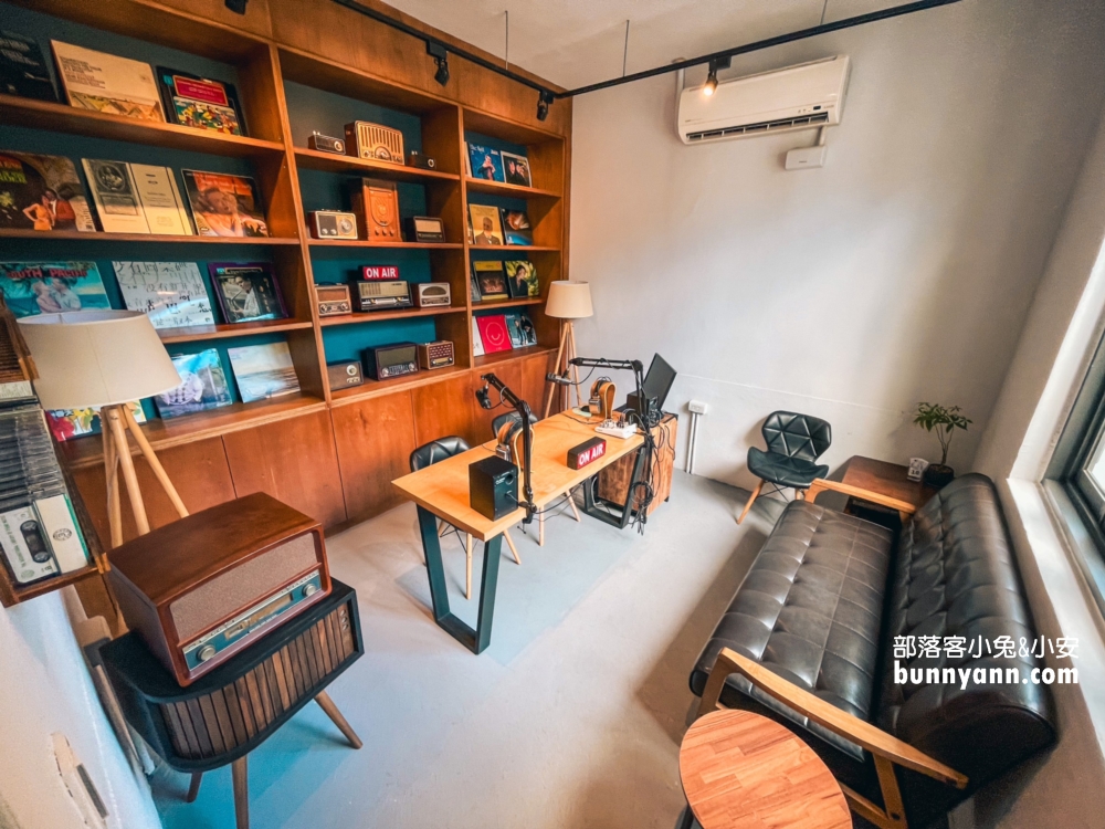 花蓮咖啡店推薦》想你電台， 喝著咖啡聽著黑膠唱片老歌好放鬆