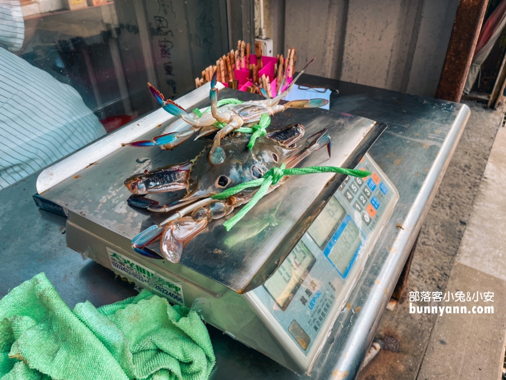 新北人氣海鮮餐廳！靖瑜平價海鮮，漁港邊的高CP值美味海產