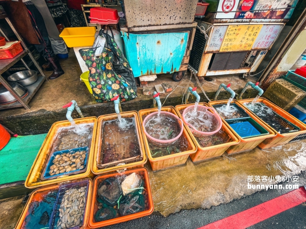 新北人氣海鮮餐廳！靖瑜平價海鮮，漁港邊的高CP值美味海產