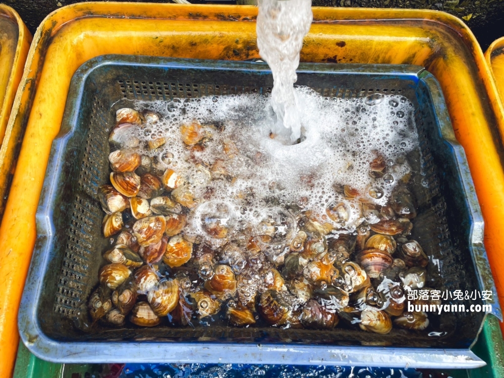 新北人氣海鮮餐廳！靖瑜平價海鮮，漁港邊的高CP值美味海產
