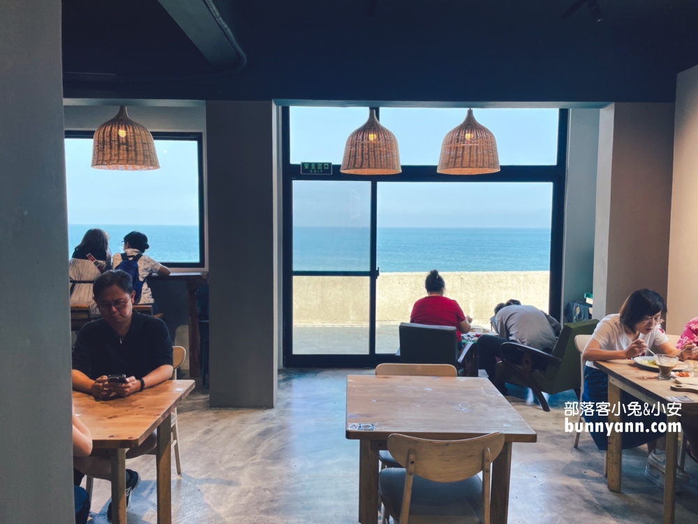 【拾浪咖啡】草里漁港旁好喝的拿鐵咖啡，直接海景第一排視野