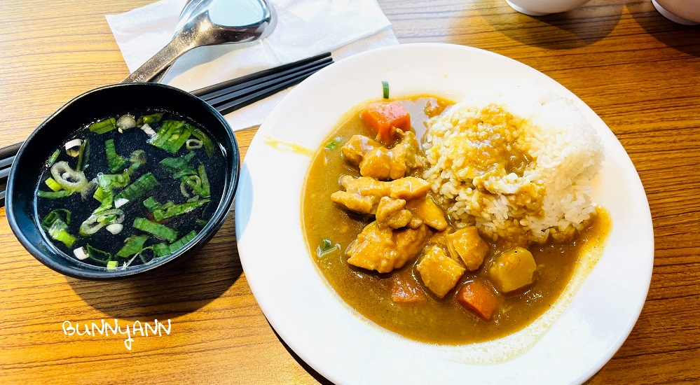 台南》新化排骨麵，個人覺得咖哩飯比排骨麵還強