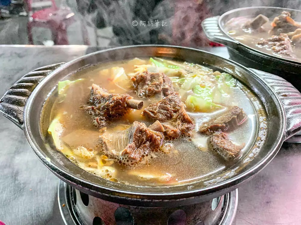 2025【旱溪夜市】推薦14家必吃美食，像是烤玉米、牛排、烤牡蠣都不錯吃