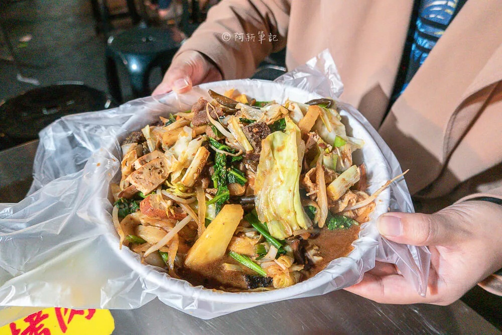 2025【旱溪夜市】推薦14家必吃美食，像是烤玉米、牛排、烤牡蠣都不錯吃