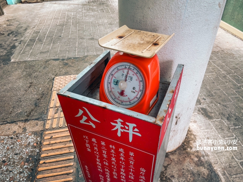 台中【梧棲漁港】想吃現撈螃蟹、龍蝦、鮮蚵，這裡通通有