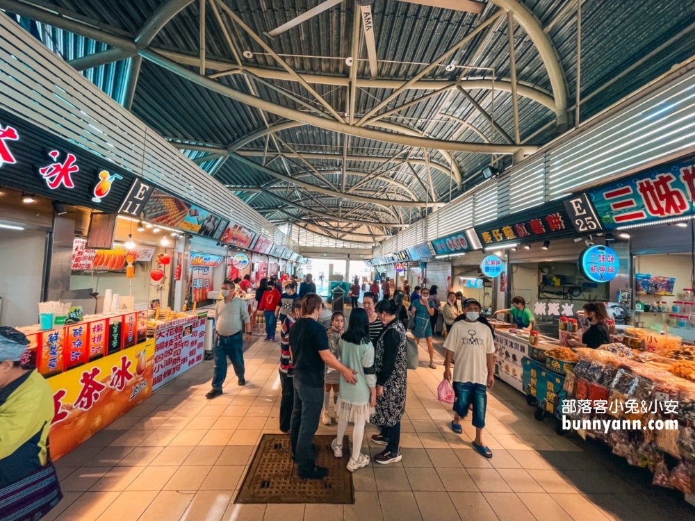 台中【梧棲漁港】想吃現撈螃蟹、龍蝦、鮮蚵，這裡通通有