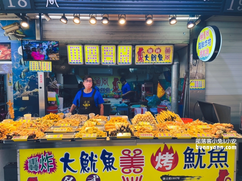台中【梧棲漁港】想吃現撈螃蟹、龍蝦、鮮蚵，這裡通通有