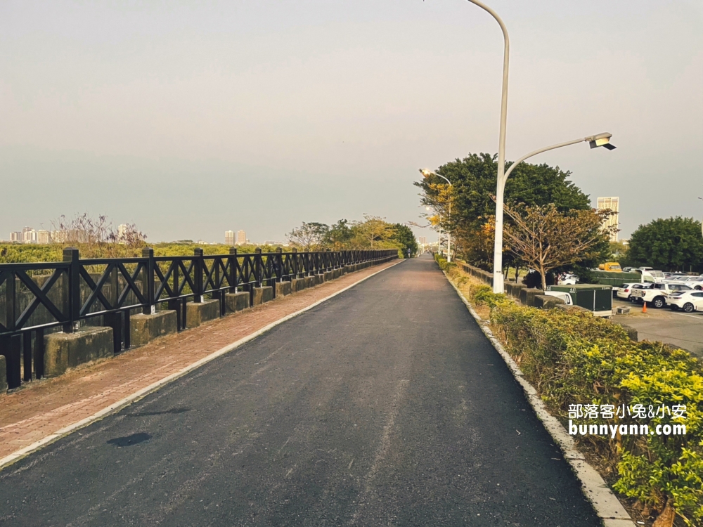 【台南森行旅】河岸景色第一排，離安平老街和航海城超近，台南安平住宿首選!!