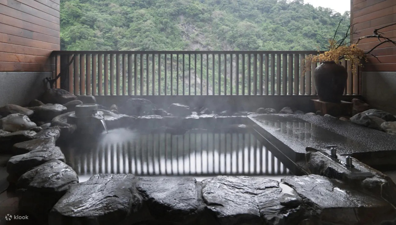 烏來【璞石麗緻溫泉會館】位於溪畔的唯美精緻溫泉湯屋