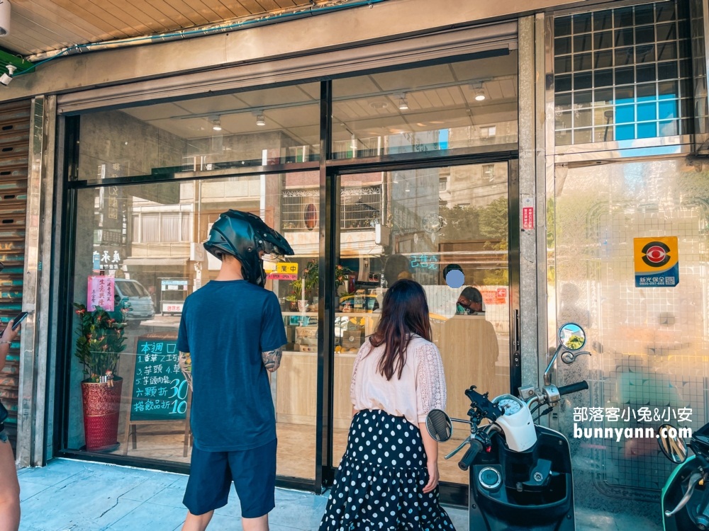 波哥泡芙中壢店｜爆漿菠蘿脆皮泡芙，巧克力、草莓、香草必買推薦!!