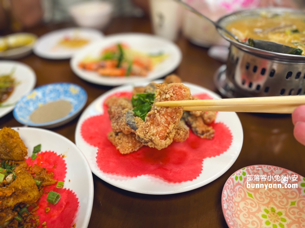 龜吼津鮮閣活海鮮餐廳，谷歌4.7顆星的評價很高的海鮮餐廳！