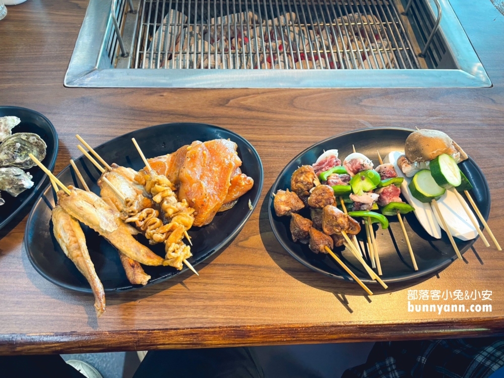 新北市【海世界複合式碳烤林口店】各種海鮮漁獲一整個放滿冰櫃任你挑