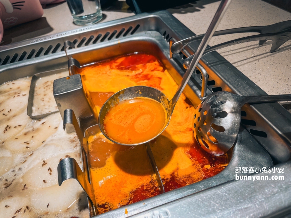 【海底撈火鍋慶城店】小孩用餐送玩具還有免費美甲服務，環境、交通攻略