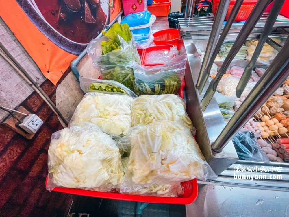 超狂滷味店【魯都香基隆復興店】來吃千萬別跟老闆說加菜!!