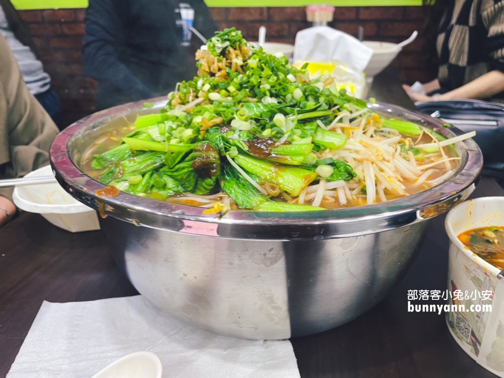 超狂滷味店【魯都香基隆復興店】來吃千萬別跟老闆說加菜!!
