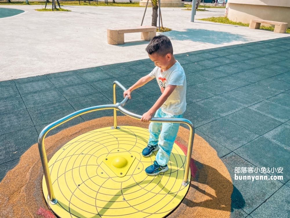 苗栗苑裡》灣麗親子公園，多種玩法戶外樂園，溜小孩好地方