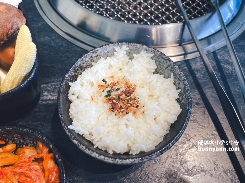 南投美食推薦！唯真燒肉 (草屯店)，偏僻小路藏著超猛燒肉店!!