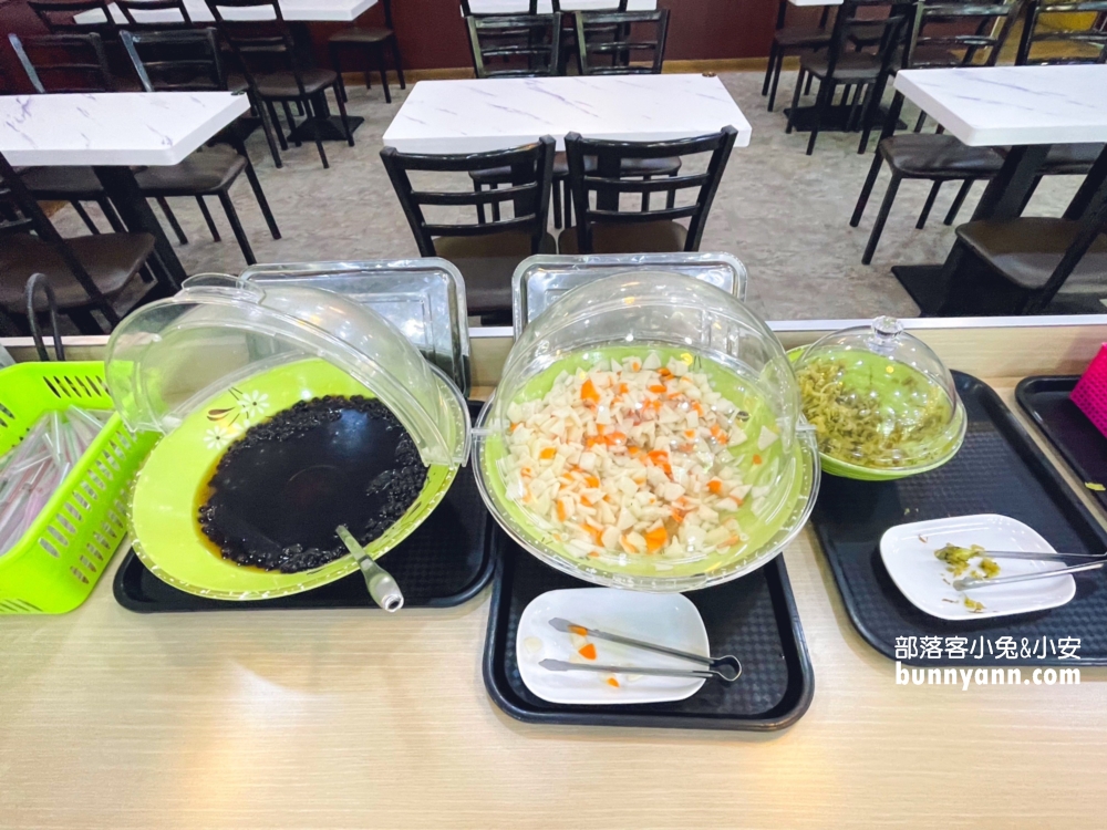 南投麵店推薦》清一色牛肉麵埔里店，加麵加湯吃泡菜喝珍奶通通免加價！