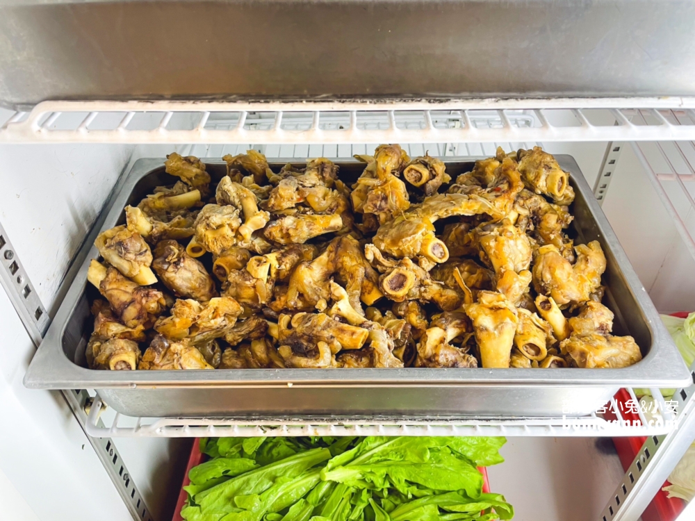 桃園「一鍋羊肉」超過五十種食材可夾、數十種菜類及必吃的肉燥飯