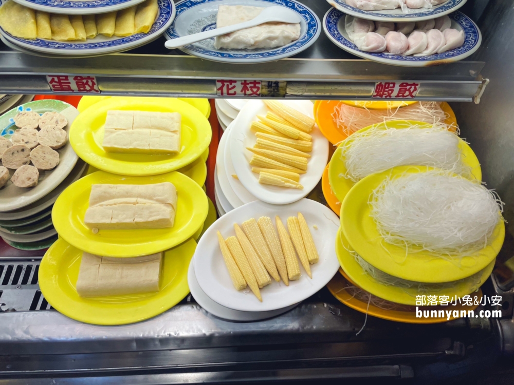 基隆【義美石頭火鍋】還沒開門就排隊的平價火鍋店(菜單&交通)
