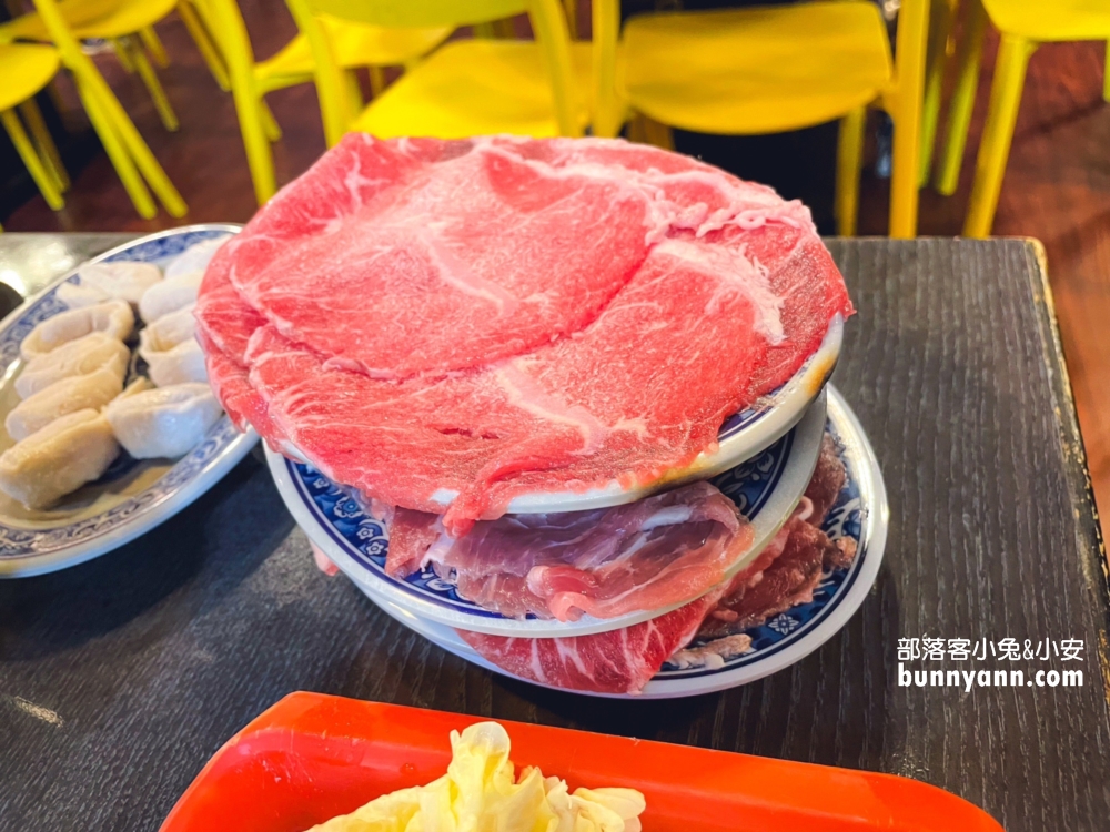 基隆【義美石頭火鍋】還沒開門就排隊的平價火鍋店(菜單&交通)