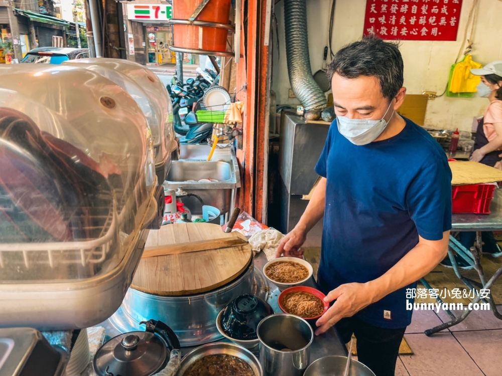 阿基-手工臭豆腐 大腸蚵仔麵線，在地人才知道的路邊小吃店