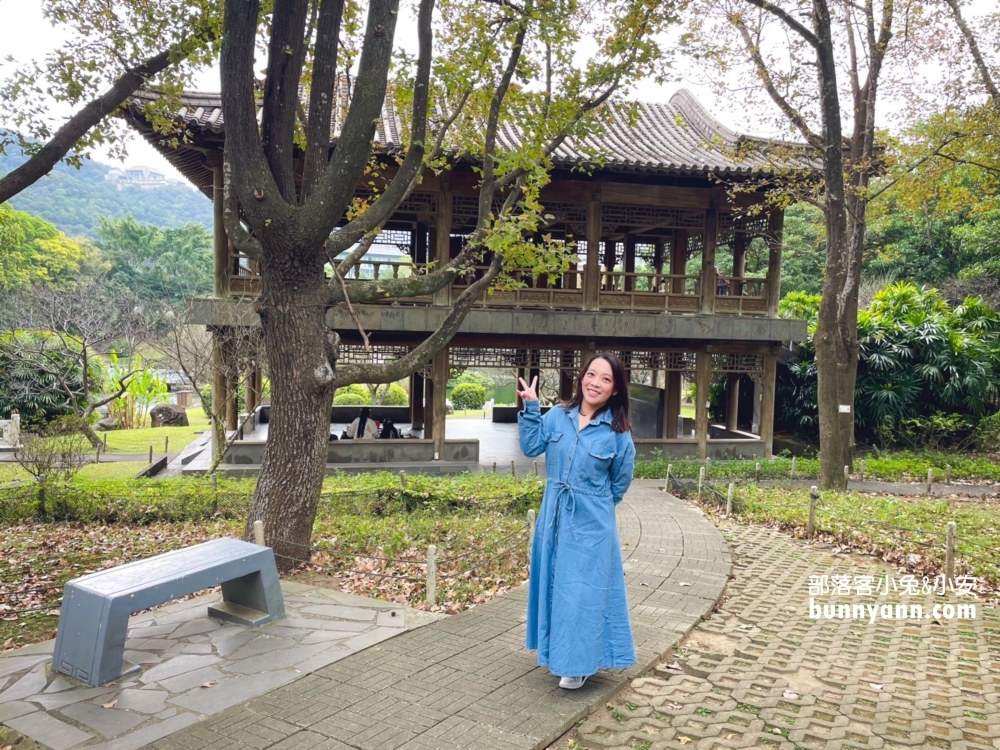 台北【至善園】至善園最迷人的地方，在於唯美的閣樓、湖畔步道、木造迴廊與拱橋
