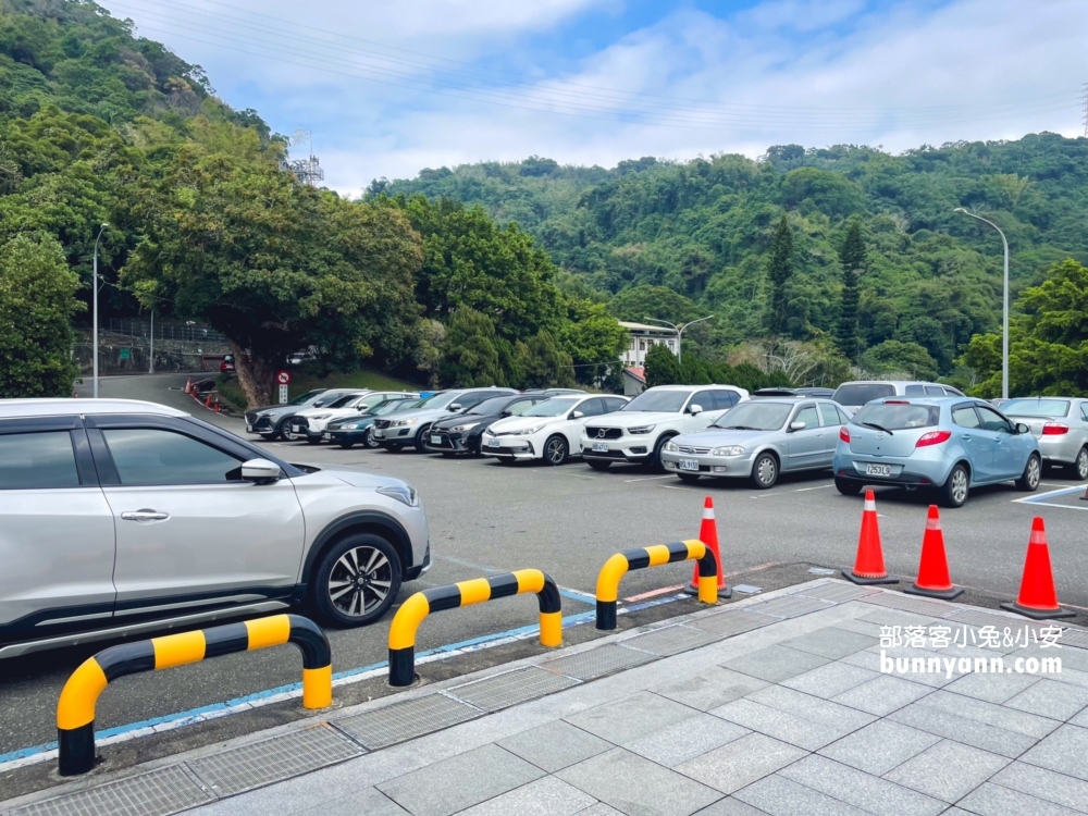 台北【至善園】至善園最迷人的地方，在於唯美的閣樓、湖畔步道、木造迴廊與拱橋