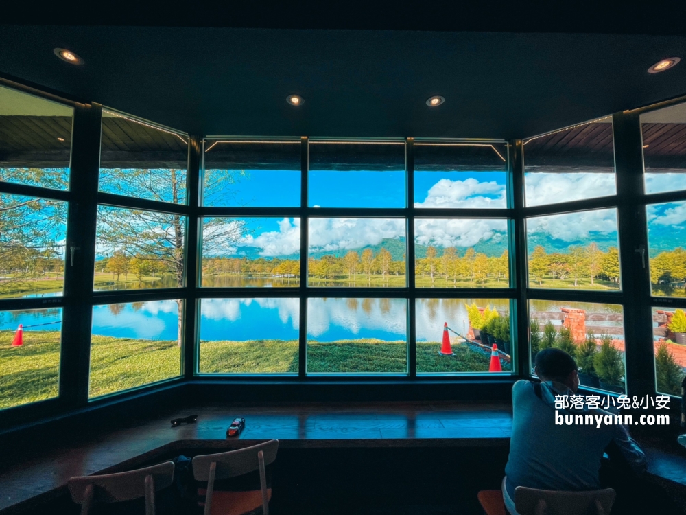 2024【星巴克花蓮理想門市】可以搭船遊河，車子怎麼停告訴你