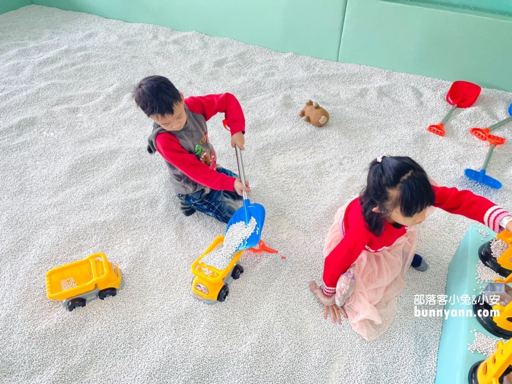 彰化【萬景藝苑】擁有戶外&室內3000坪大的日式園區可以去玩半天