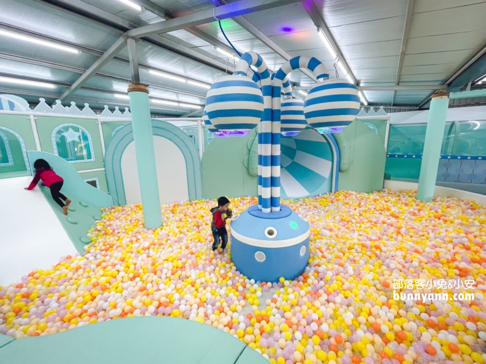 彰化【萬景藝苑】擁有戶外&室內3000坪大的日式園區可以去玩半天