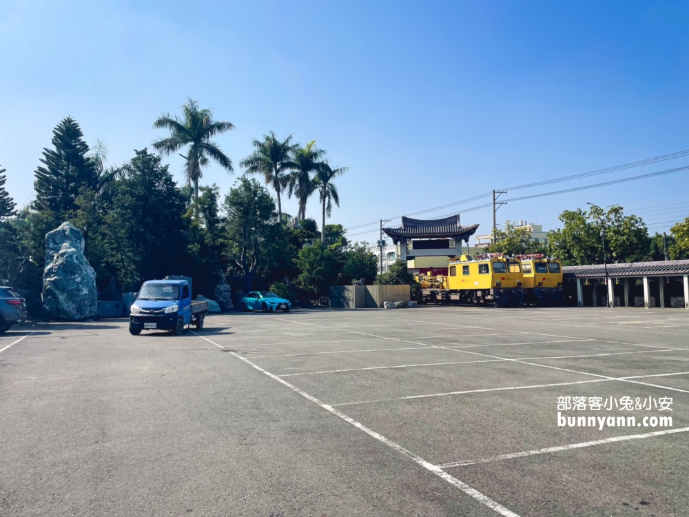 彰化【萬景藝苑】擁有戶外&室內3000坪大的日式園區可以去玩半天