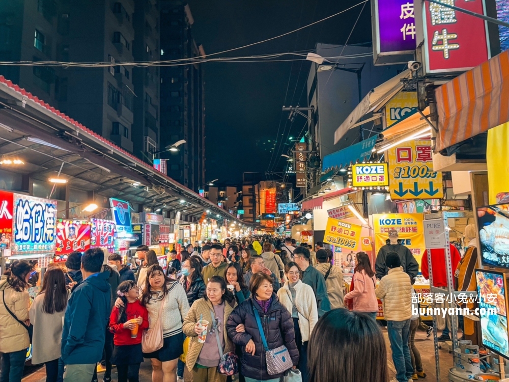 【逢甲夜市】TOP10個必吃美食&交通停車資訊攻略！