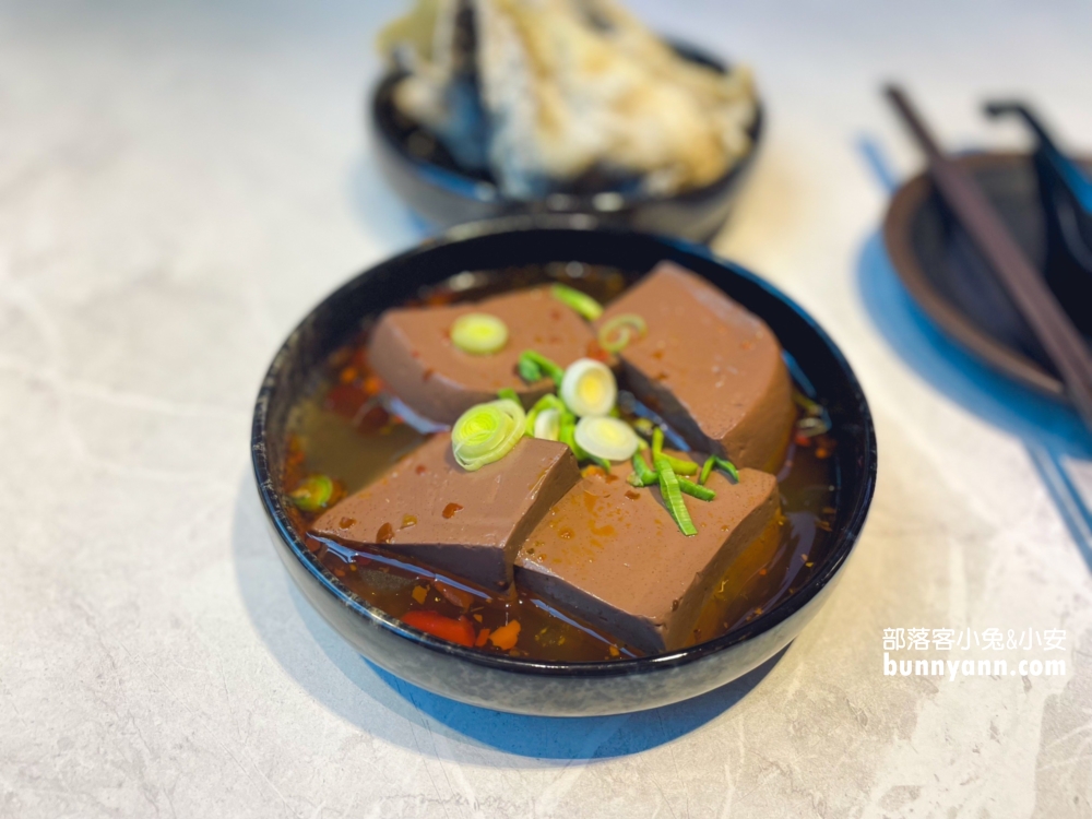 刁民酸菜魚(西門中華店)最強酸菜魚登陸地表，來去西門町吃好料。