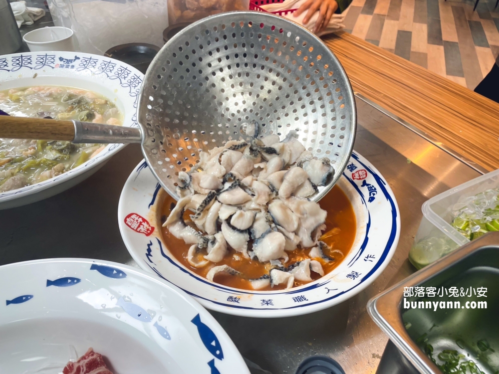刁民酸菜魚(西門中華店)最強酸菜魚登陸地表，來去西門町吃好料。