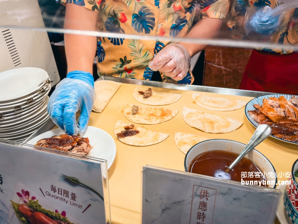 台中長榮吃到飽｜海鮮、熱炒、螃蟹、生魚片，柏克金啤酒無限暢飲超爽快！