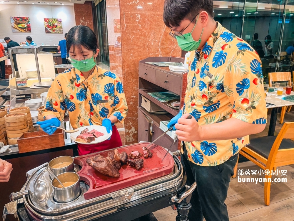 台中長榮吃到飽｜海鮮、熱炒、螃蟹、生魚片，柏克金啤酒無限暢飲超爽快！